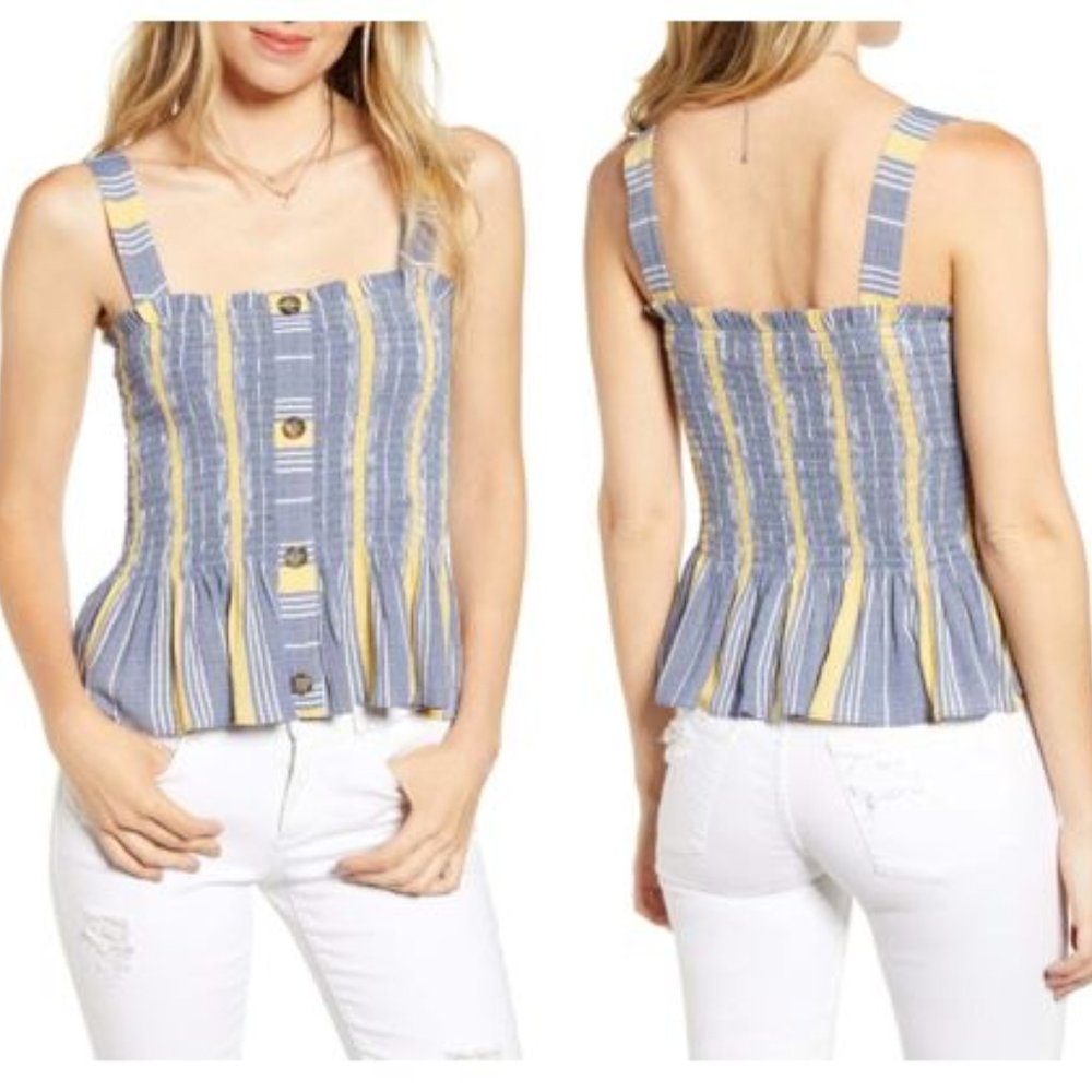 ⚡️SALE⚡️NWT Socialite Button Front Smocked Tank